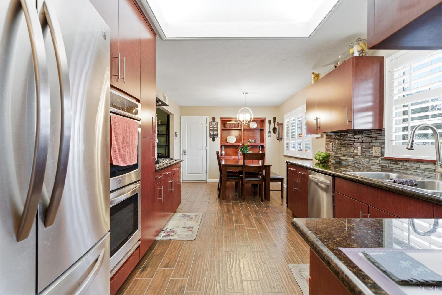 2710 Aspen St, Hanford, CA 93230