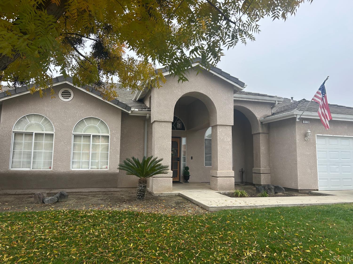 3178 Hickory Ct, Hanford, CA 93230