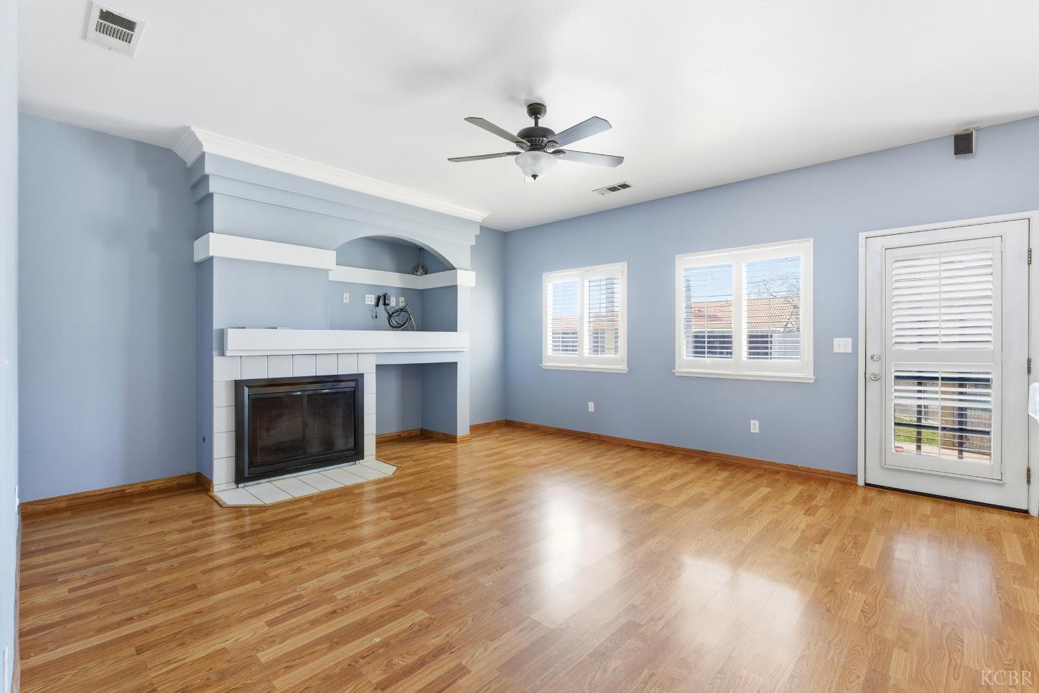 3178 Hickory Ct, Hanford, CA 93230