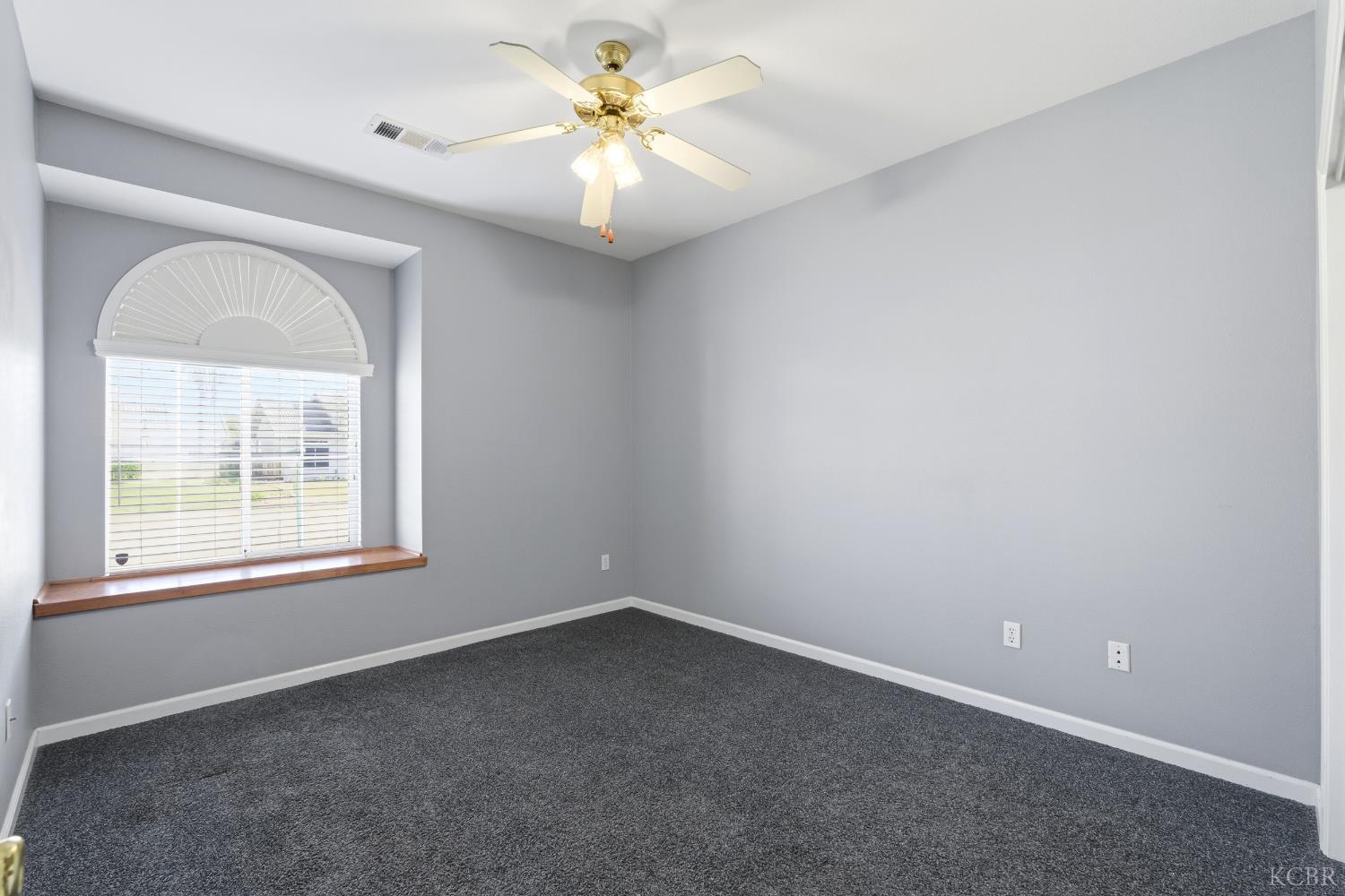 3178 Hickory Ct, Hanford, CA 93230