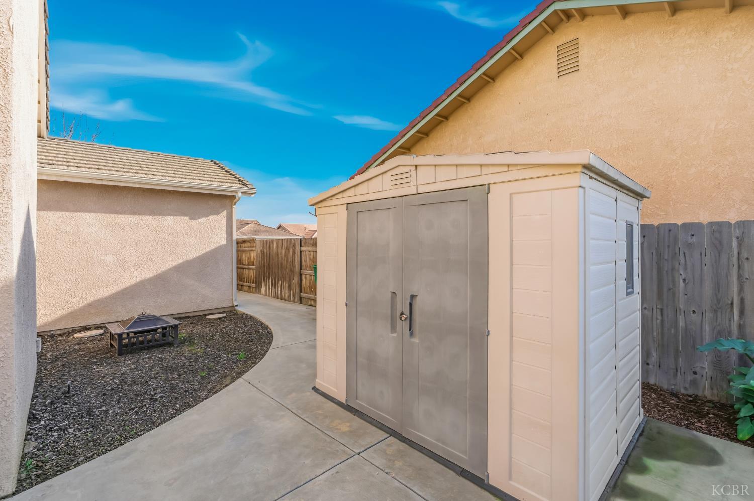 3178 Hickory Ct, Hanford, CA 93230