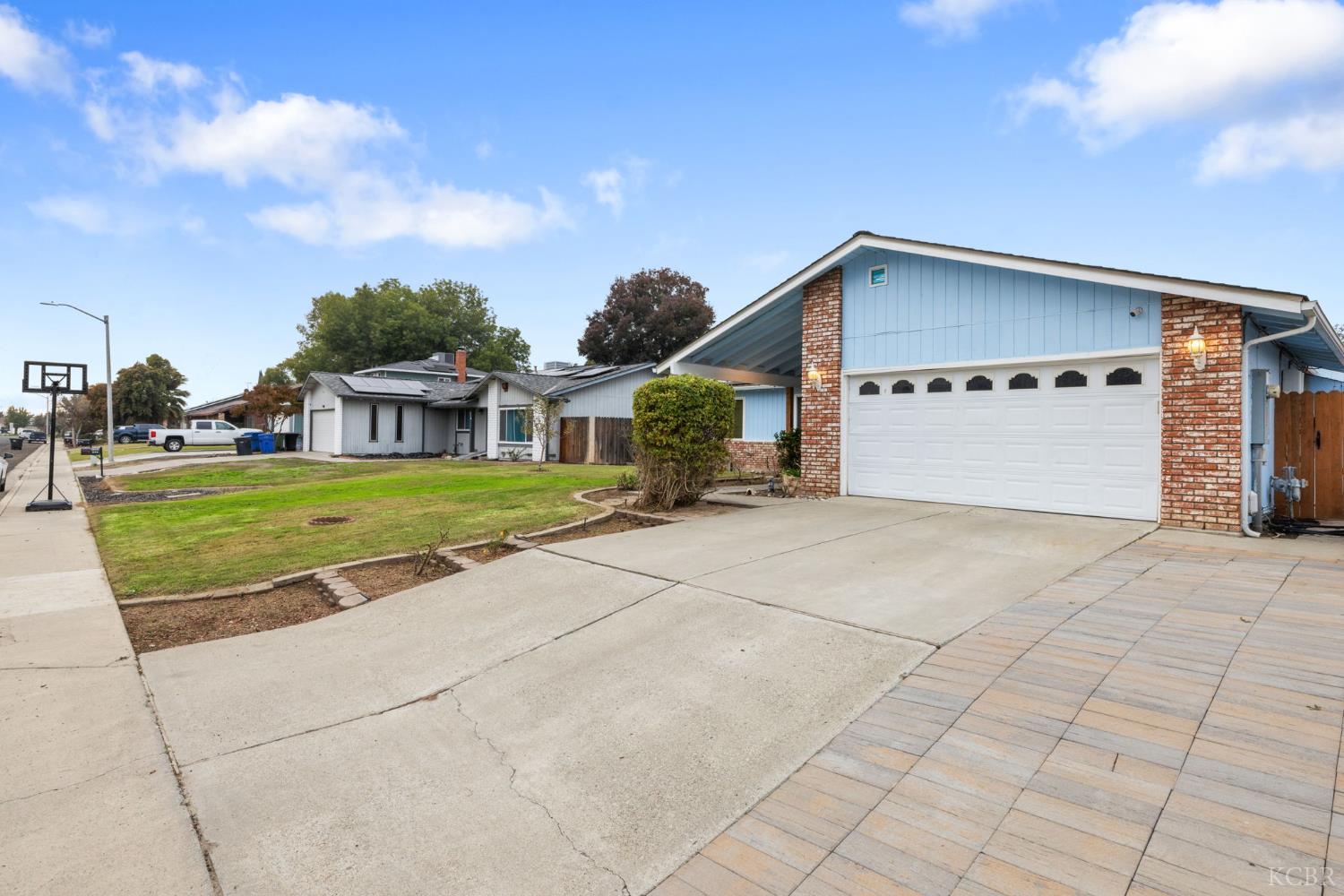 776 Cedar Lane, Lemoore, CA 93245