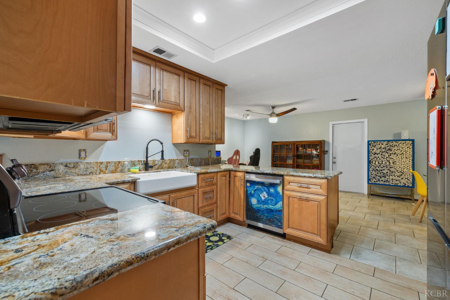 776 Cedar Lane, Lemoore, CA 93245