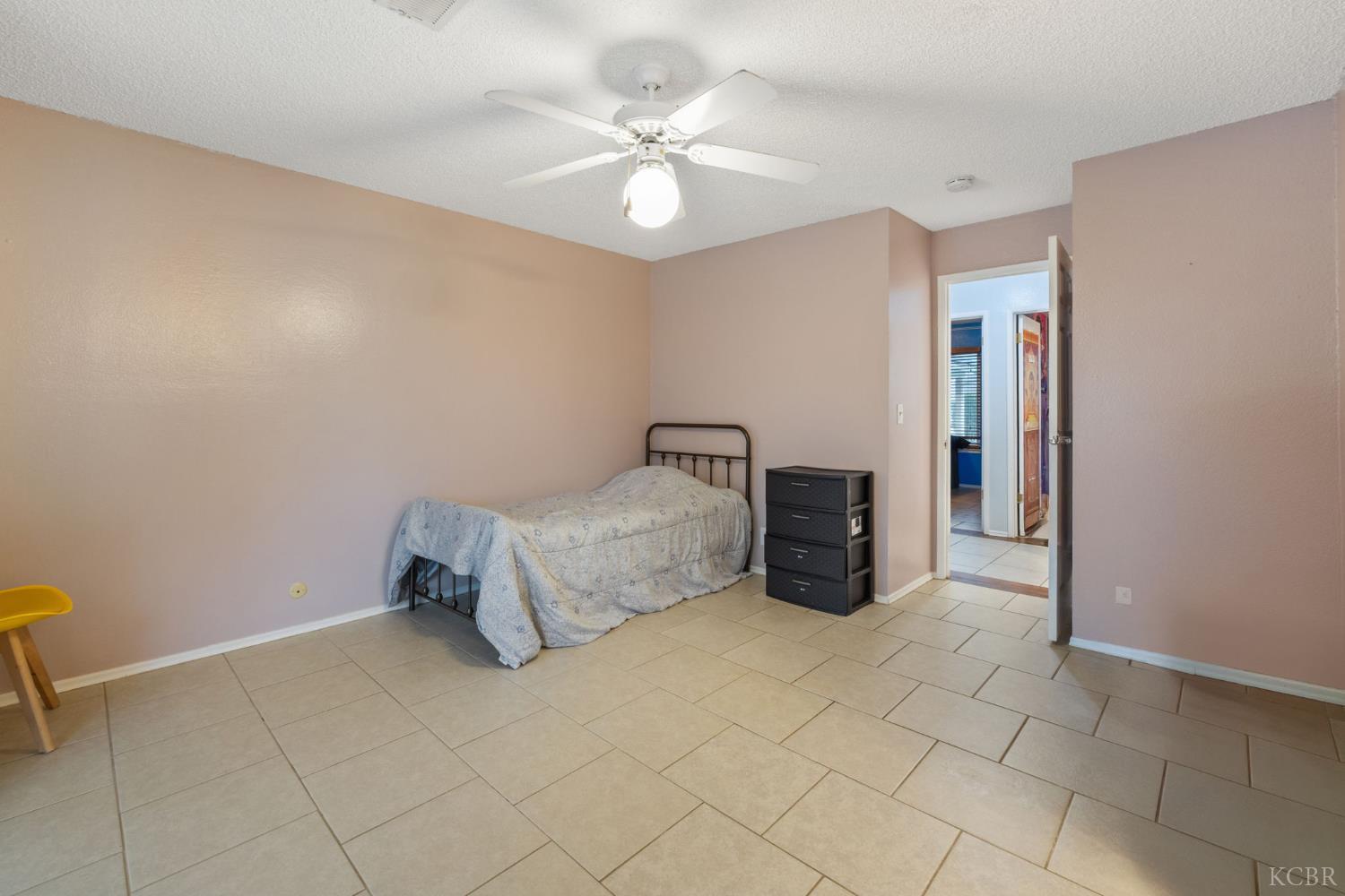 776 Cedar Lane, Lemoore, CA 93245