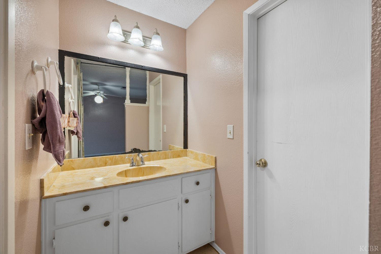 776 Cedar Lane, Lemoore, CA 93245