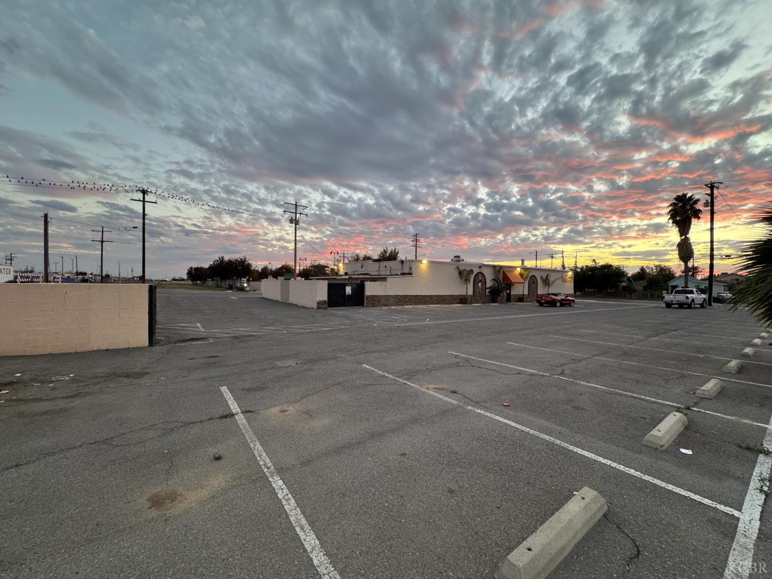 707 12th Ave, Delano, CA 93215