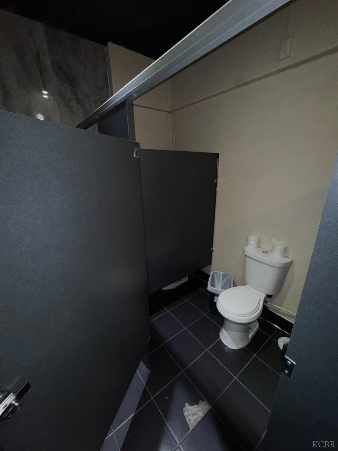 707 12th Ave, Delano, CA 93215