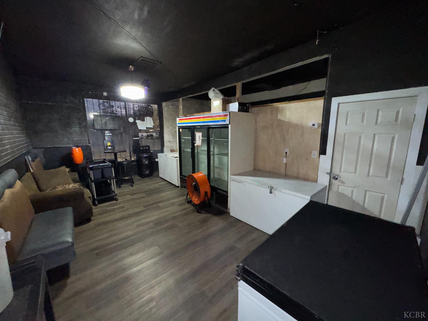 707 12th Ave, Delano, CA 93215