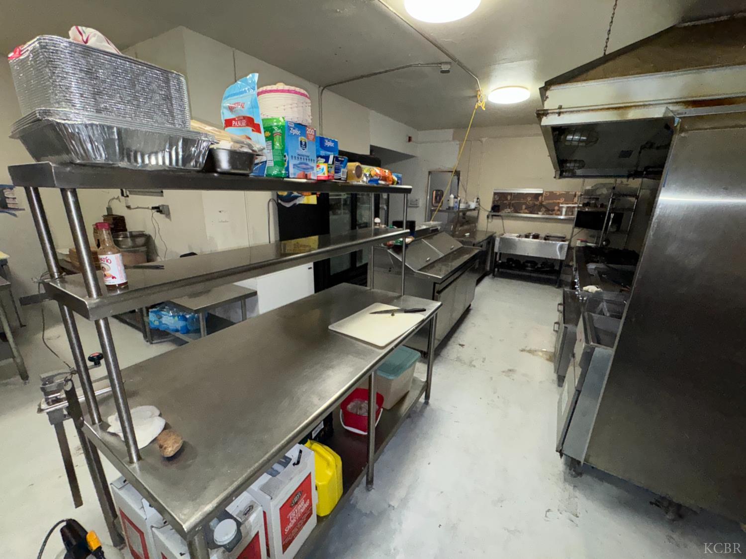 707 12th Ave, Delano, CA 93215