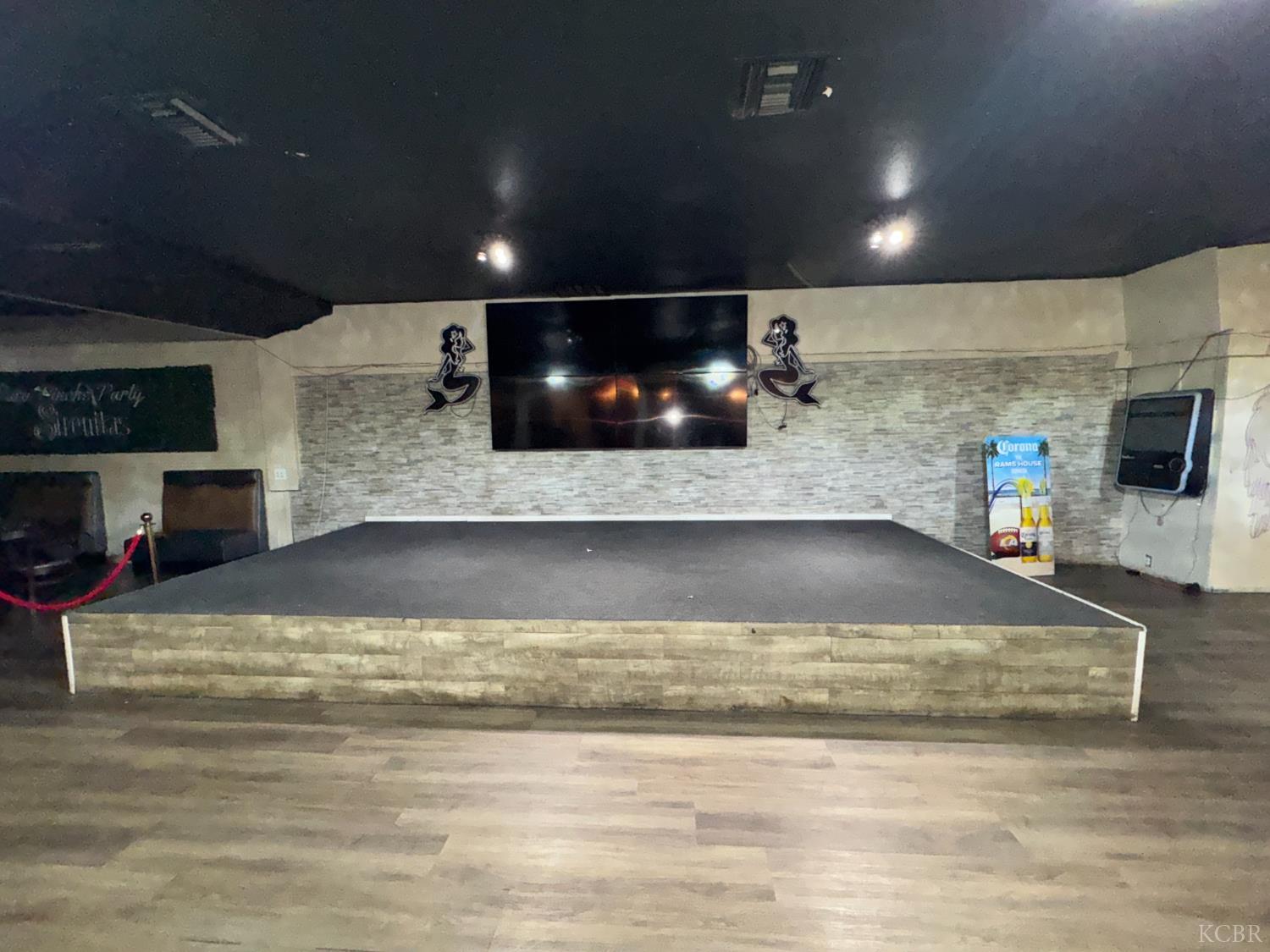 707 12th Ave, Delano, CA 93215