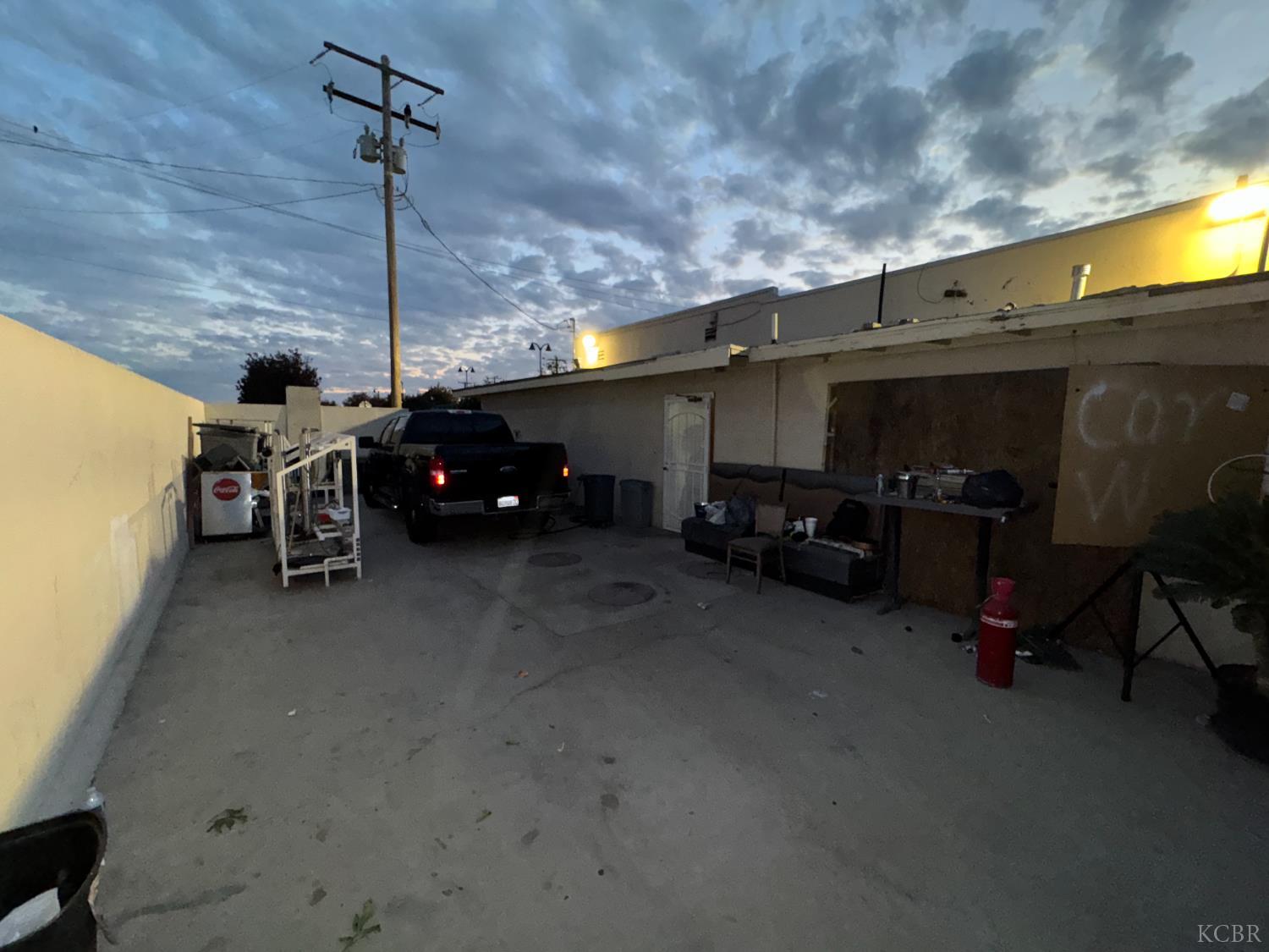 707 12th Ave, Delano, CA 93215