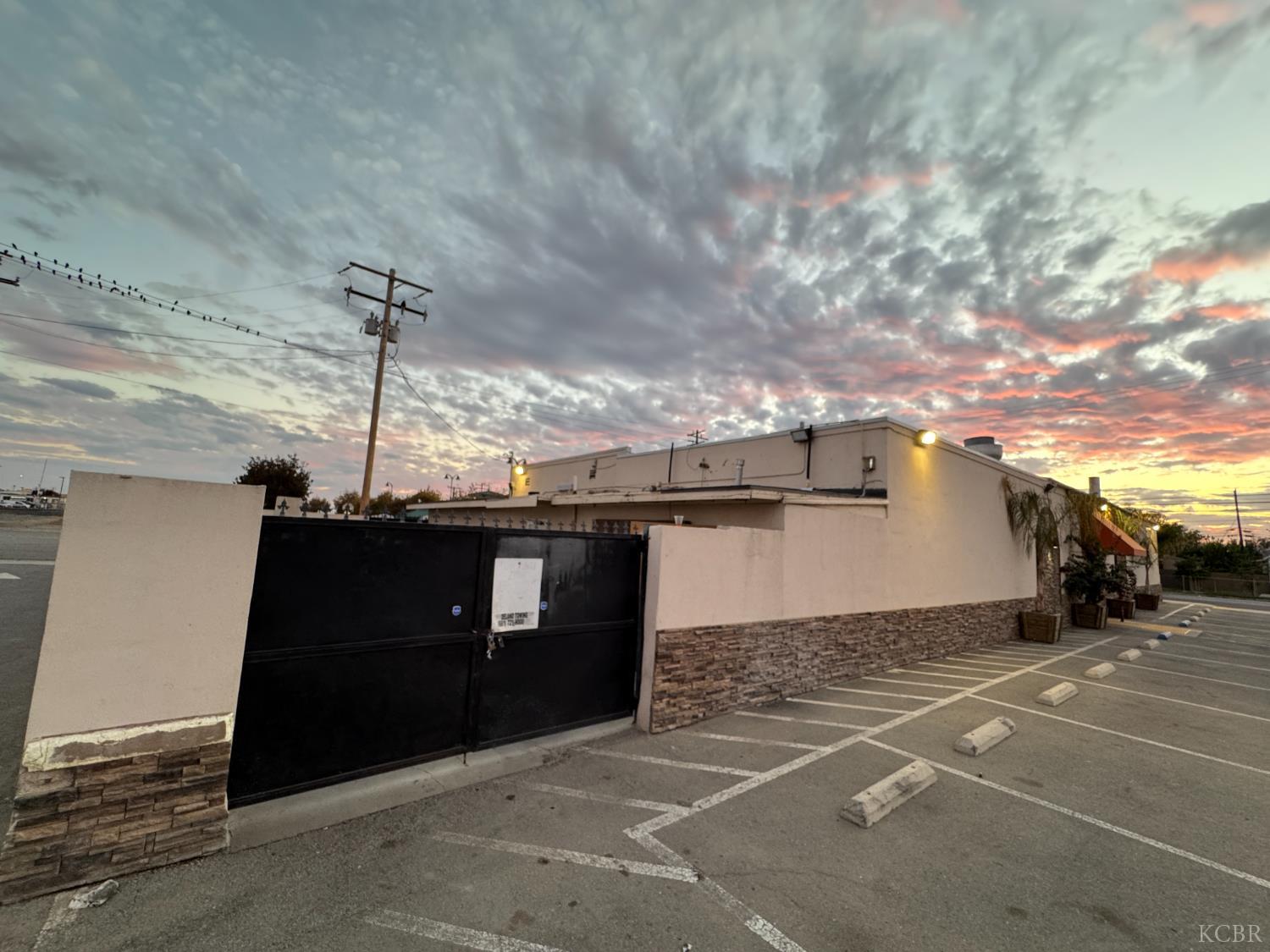 707 12th Ave, Delano, CA 93215