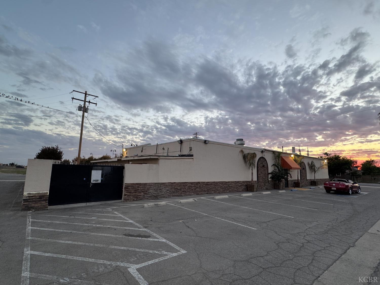 707 12th Ave, Delano, CA 93215