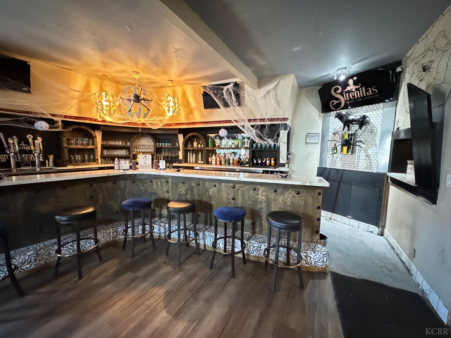 707 12th Ave, Delano, CA 93215