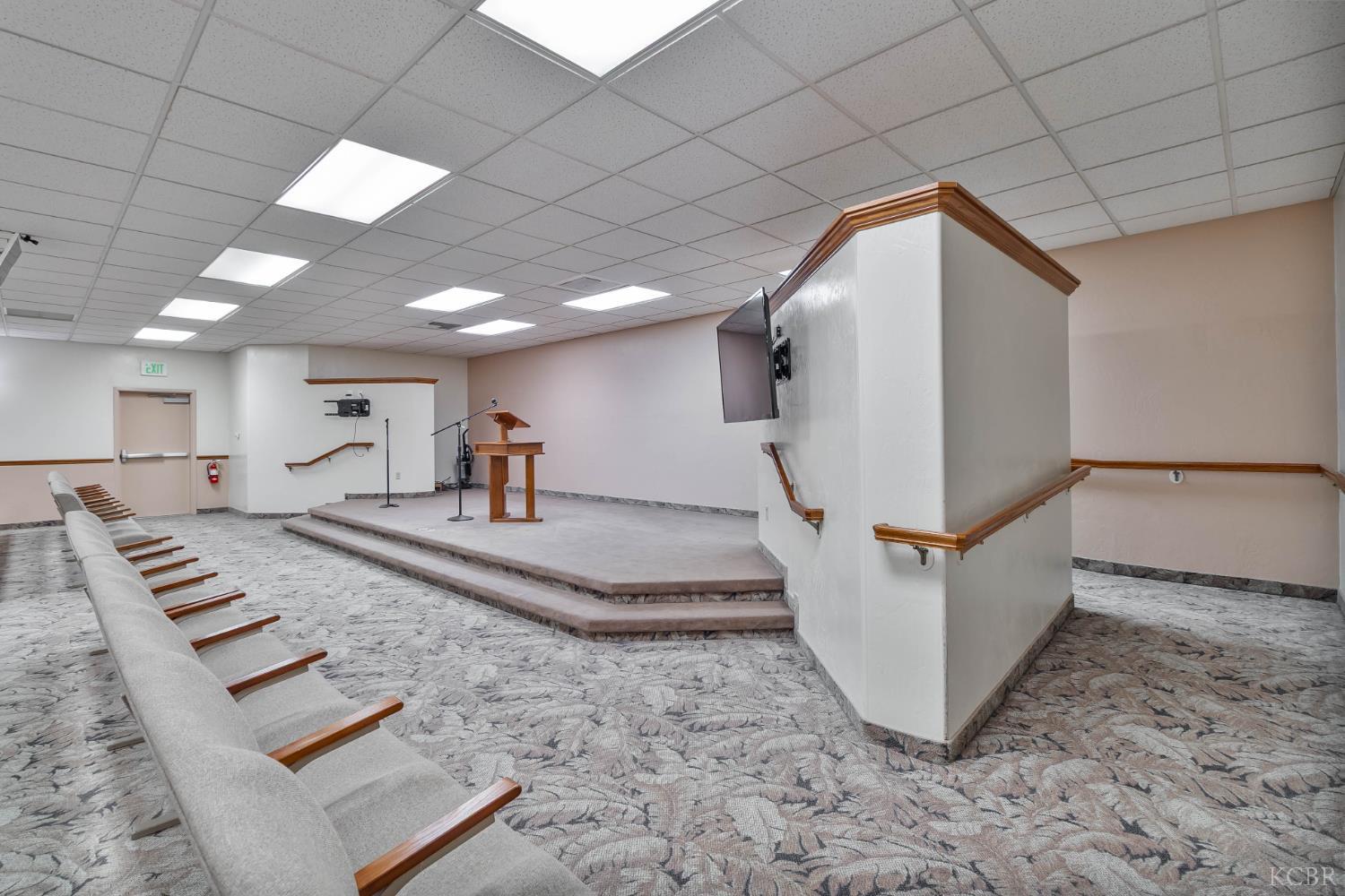 2730 W Kruger Ave, Riverdale, CA 93656