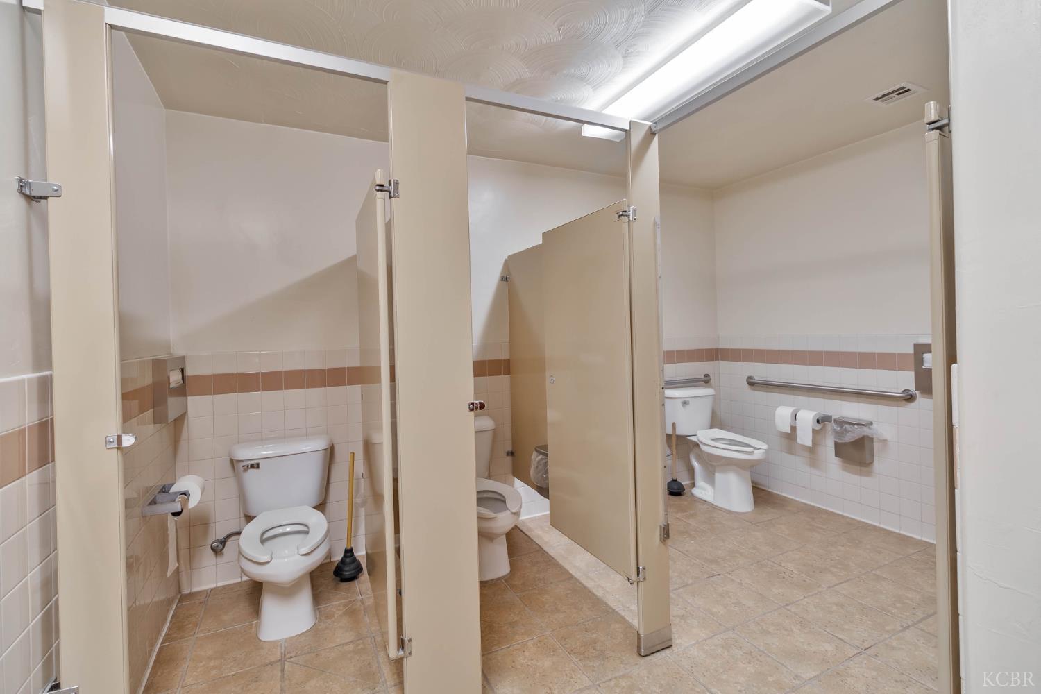 2730 W Kruger Ave, Riverdale, CA 93656