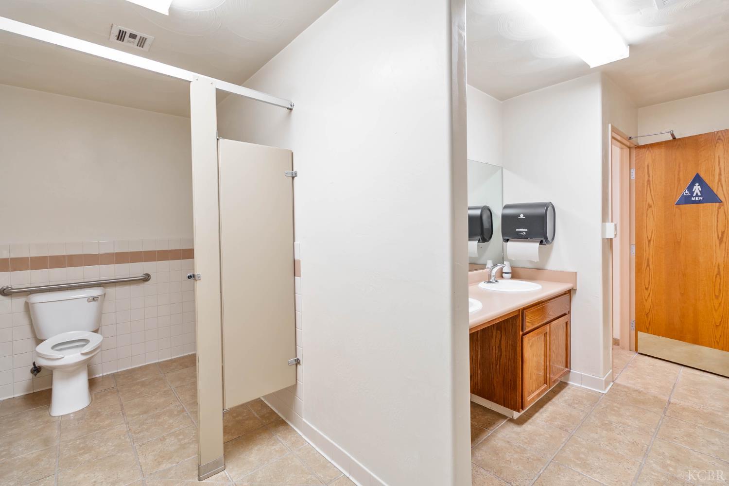 2730 W Kruger Ave, Riverdale, CA 93656