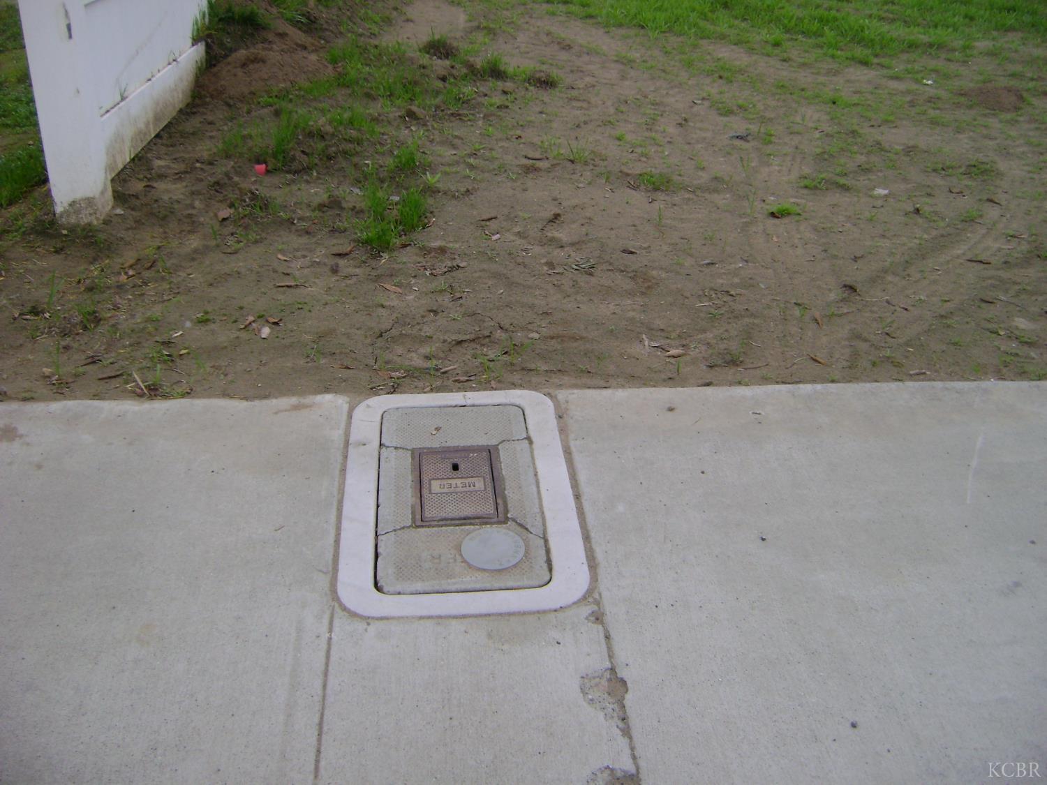 1045 E Grangeville Blvd, Hanford, CA 93230