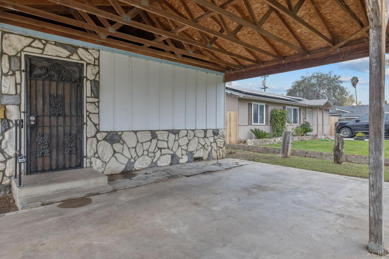 215 Lombardy Ln, Lemoore, CA 93245