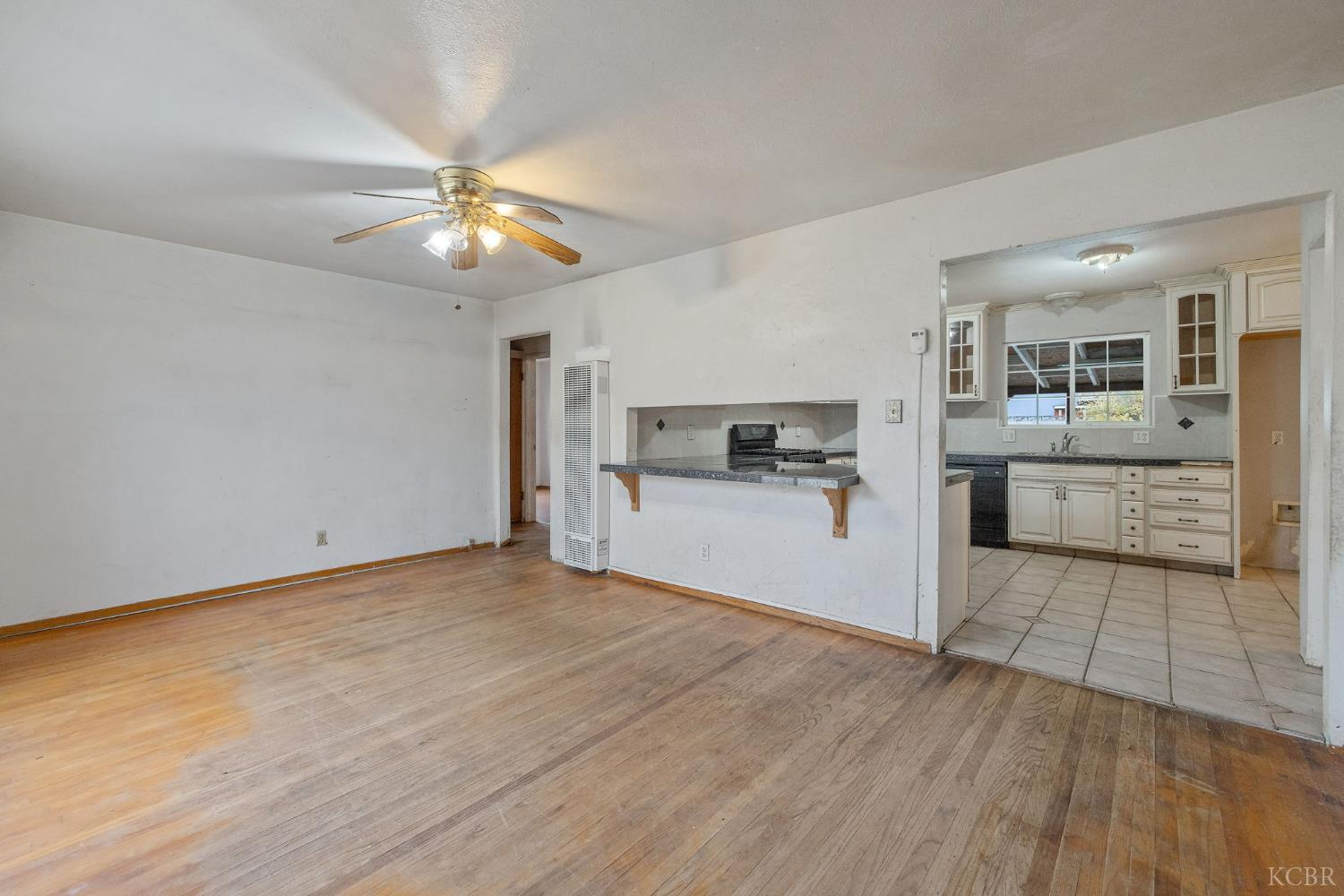 215 Lombardy Ln, Lemoore, CA 93245