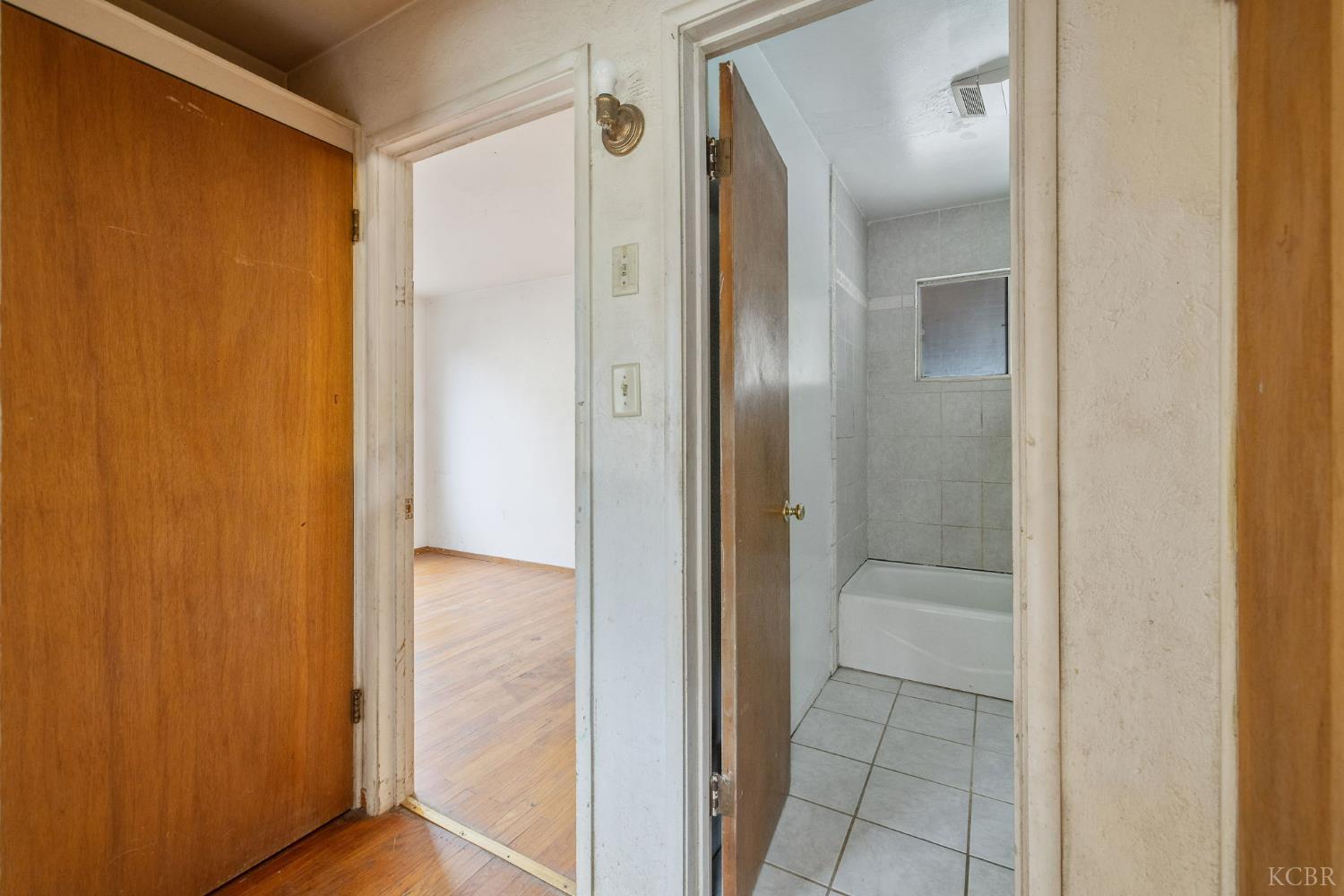 215 Lombardy Ln, Lemoore, CA 93245