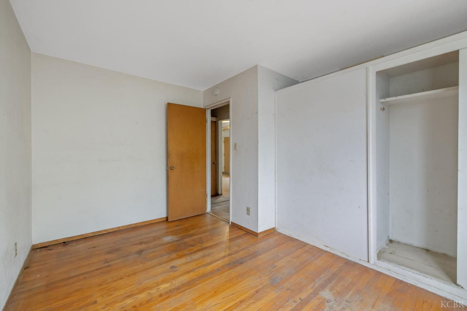 215 Lombardy Ln, Lemoore, CA 93245