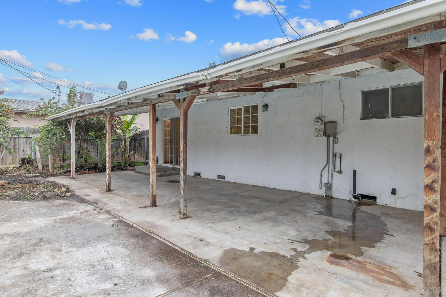 215 Lombardy Ln, Lemoore, CA 93245