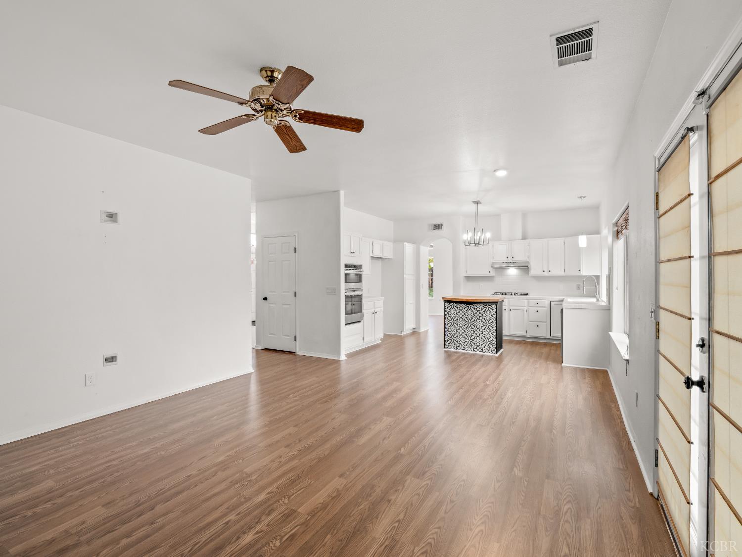 465 Camden Ct, Lemoore, CA 93245