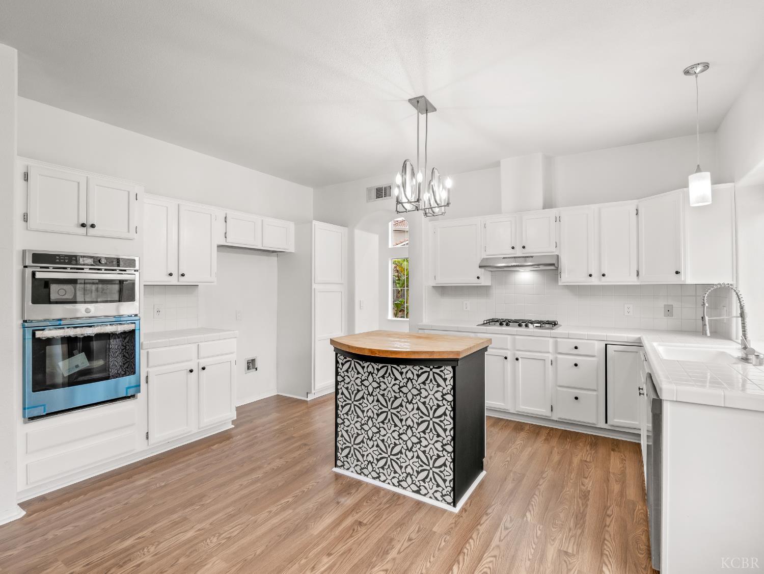 465 Camden Ct, Lemoore, CA 93245