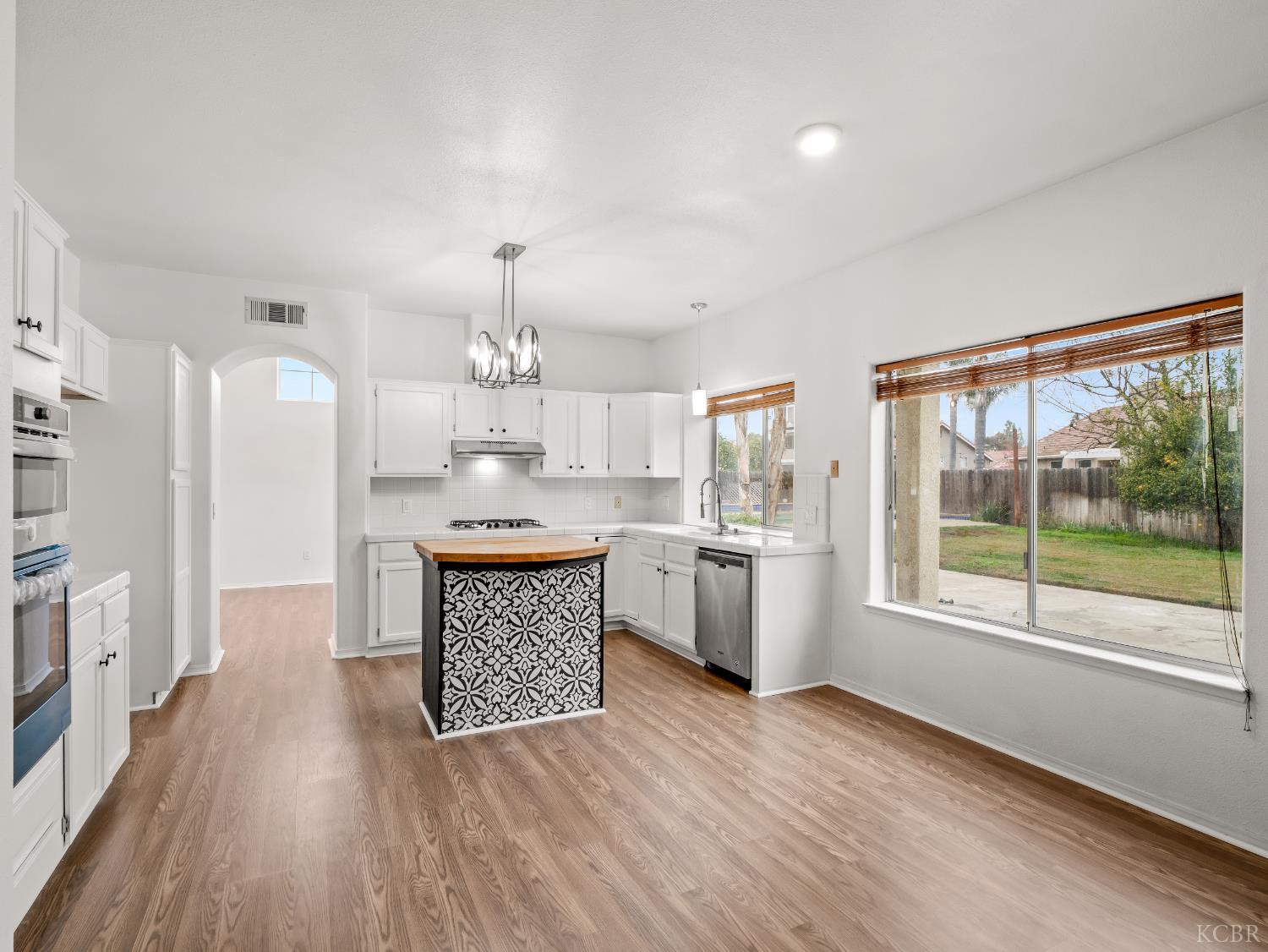 465 Camden Ct, Lemoore, CA 93245