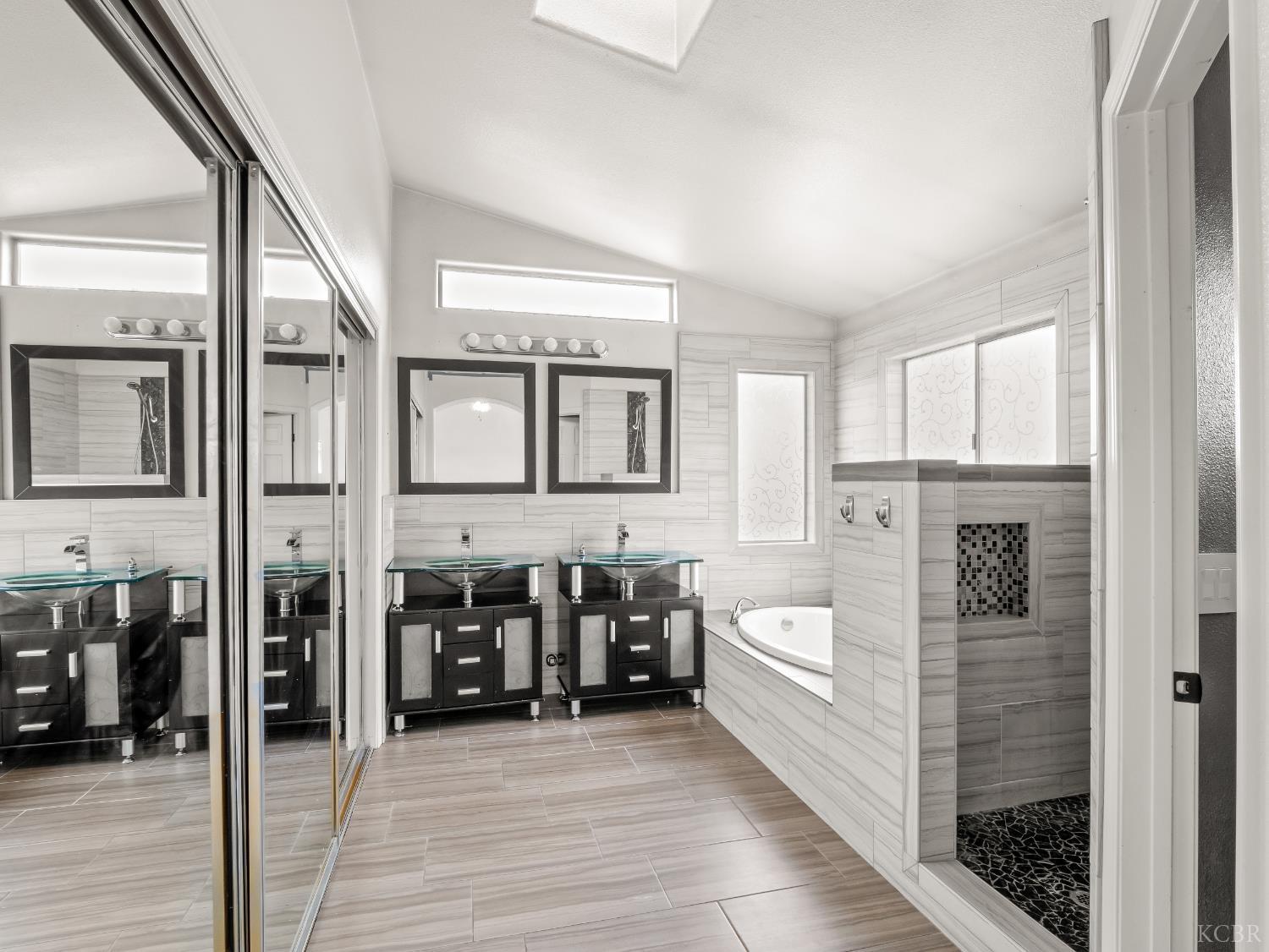 465 Camden Ct, Lemoore, CA 93245