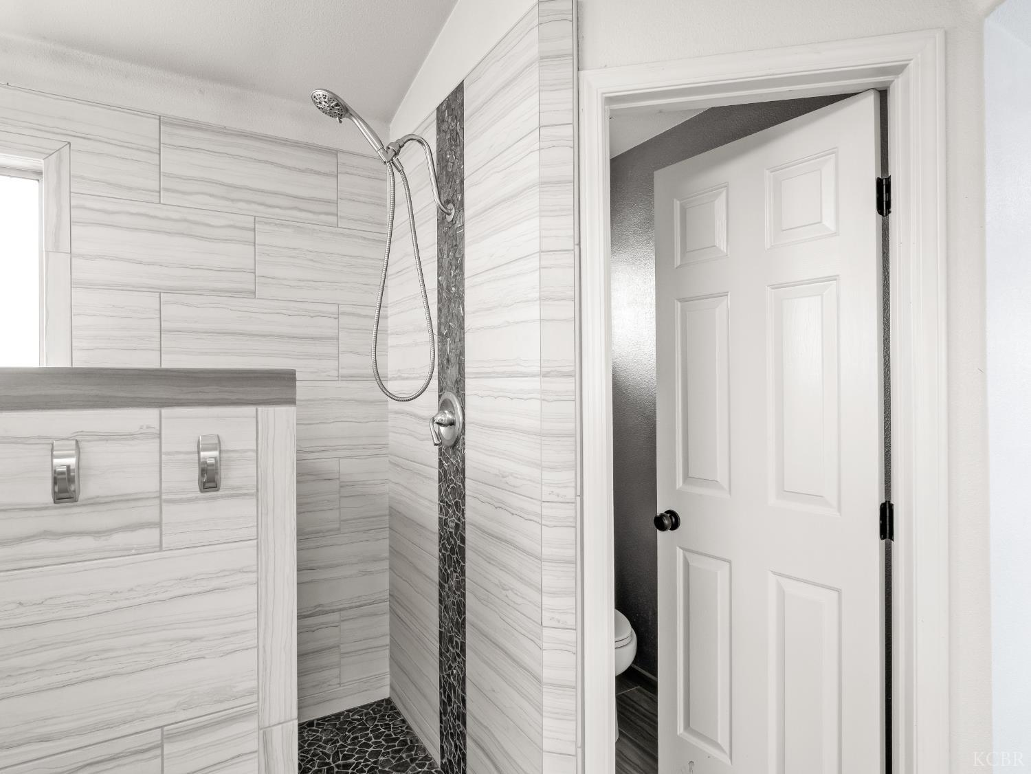 465 Camden Ct, Lemoore, CA 93245