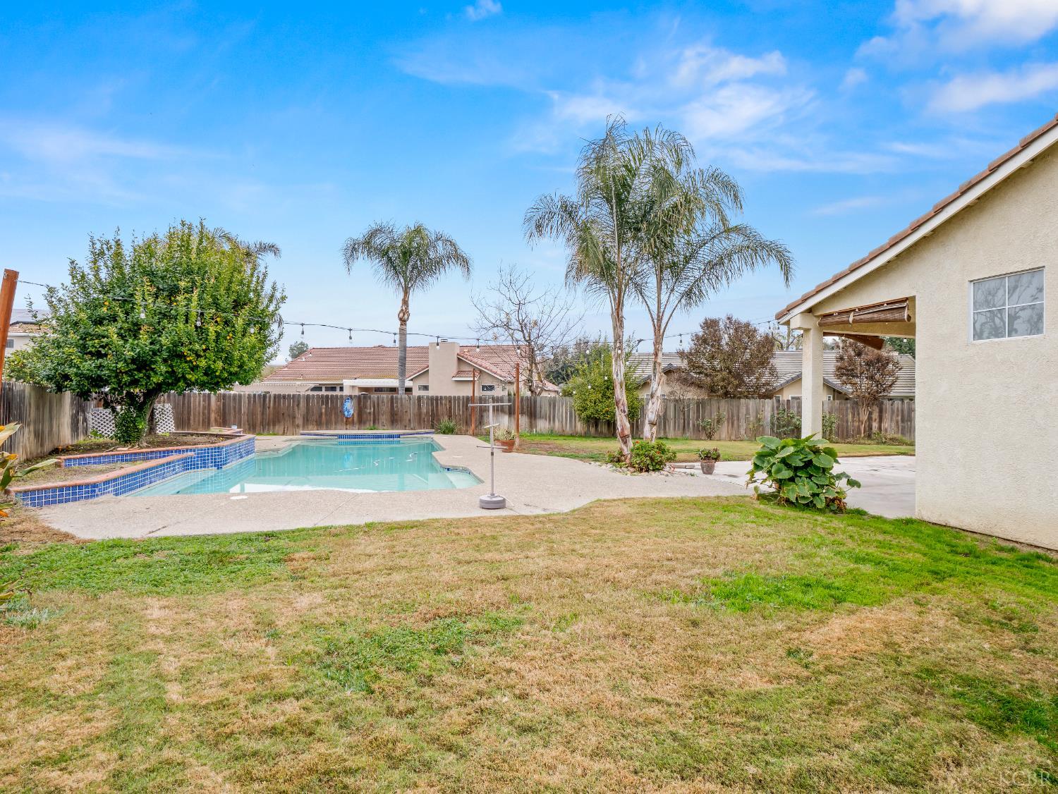 465 Camden Ct, Lemoore, CA 93245