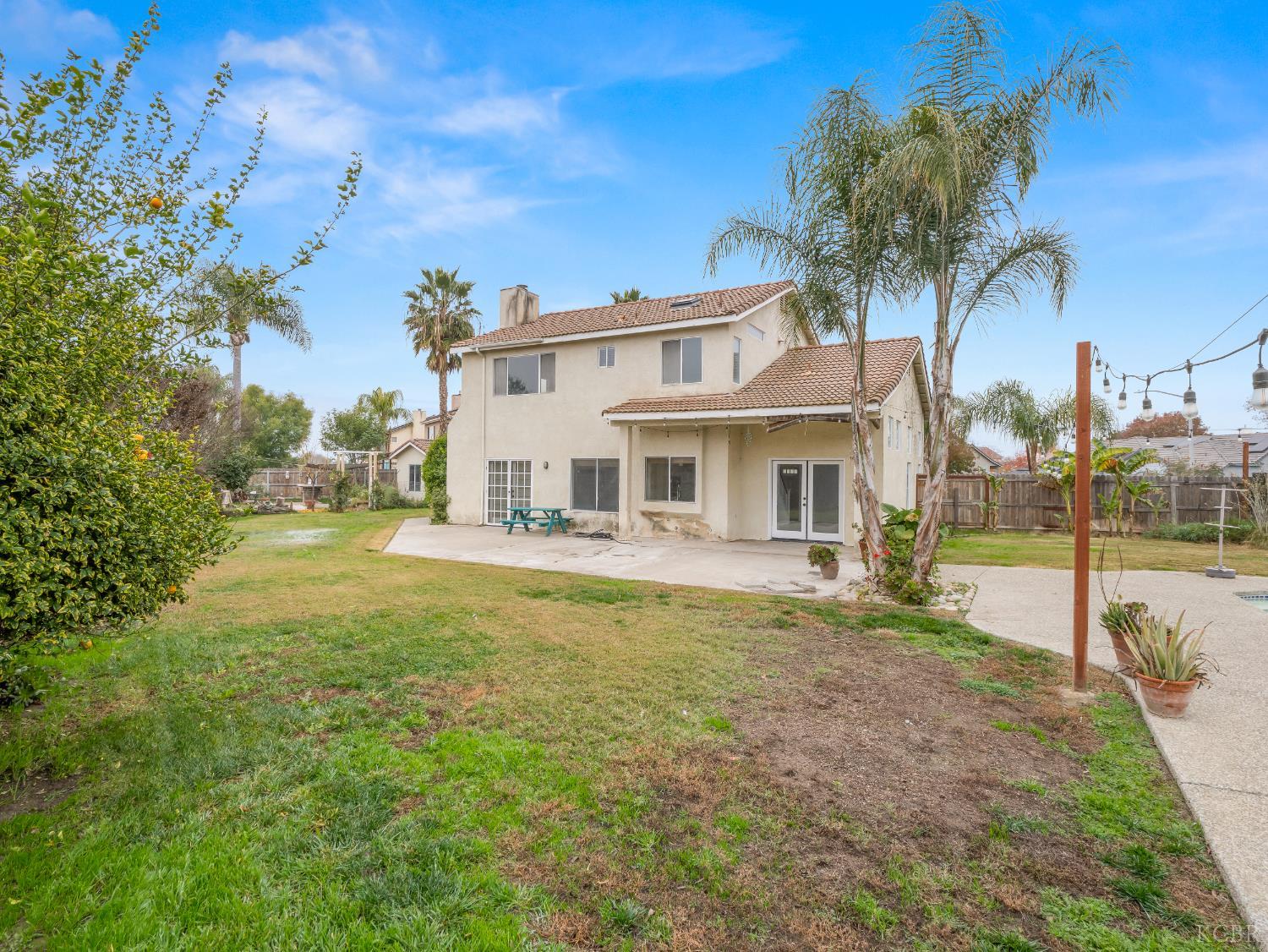 465 Camden Ct, Lemoore, CA 93245