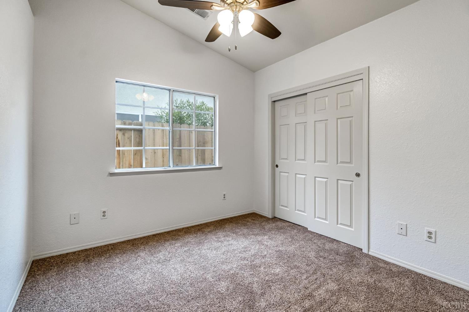 3632 E Willow Ct, Visalia, CA 93292