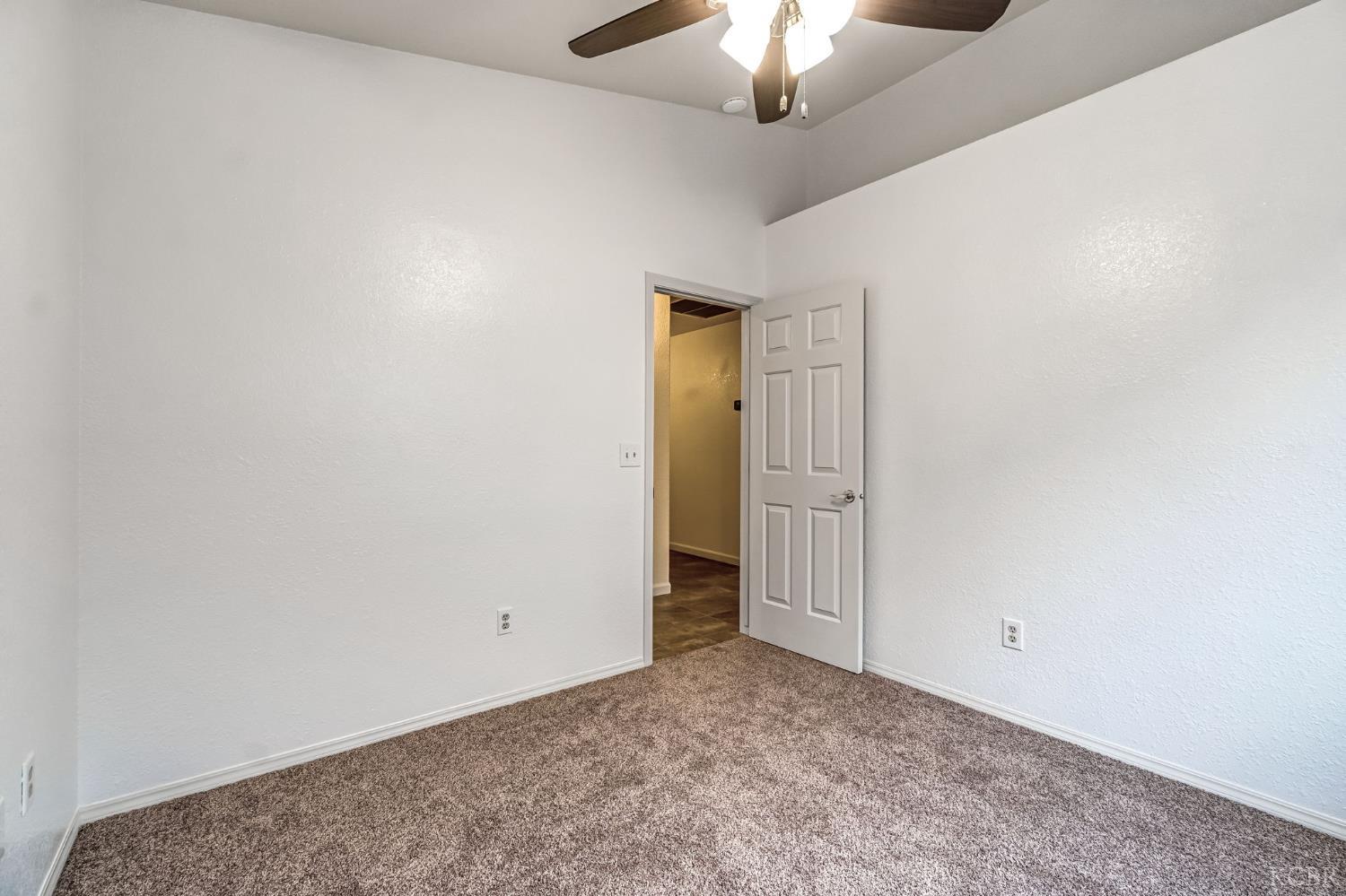 3632 E Willow Ct, Visalia, CA 93292