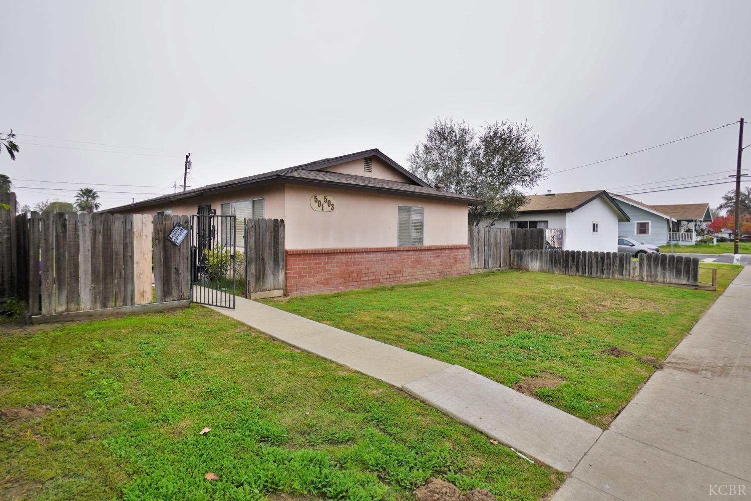 501 E Florinda St E, Hanford, CA 93230