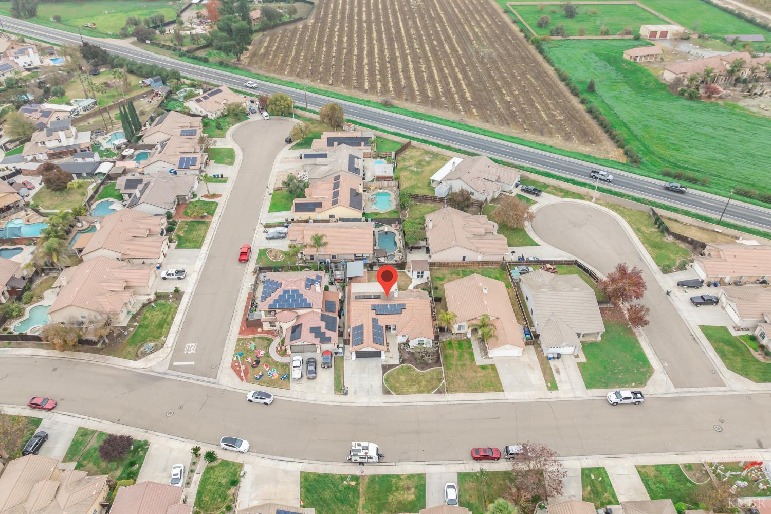 952 Meadow View Rd, Hanford, CA 93230
