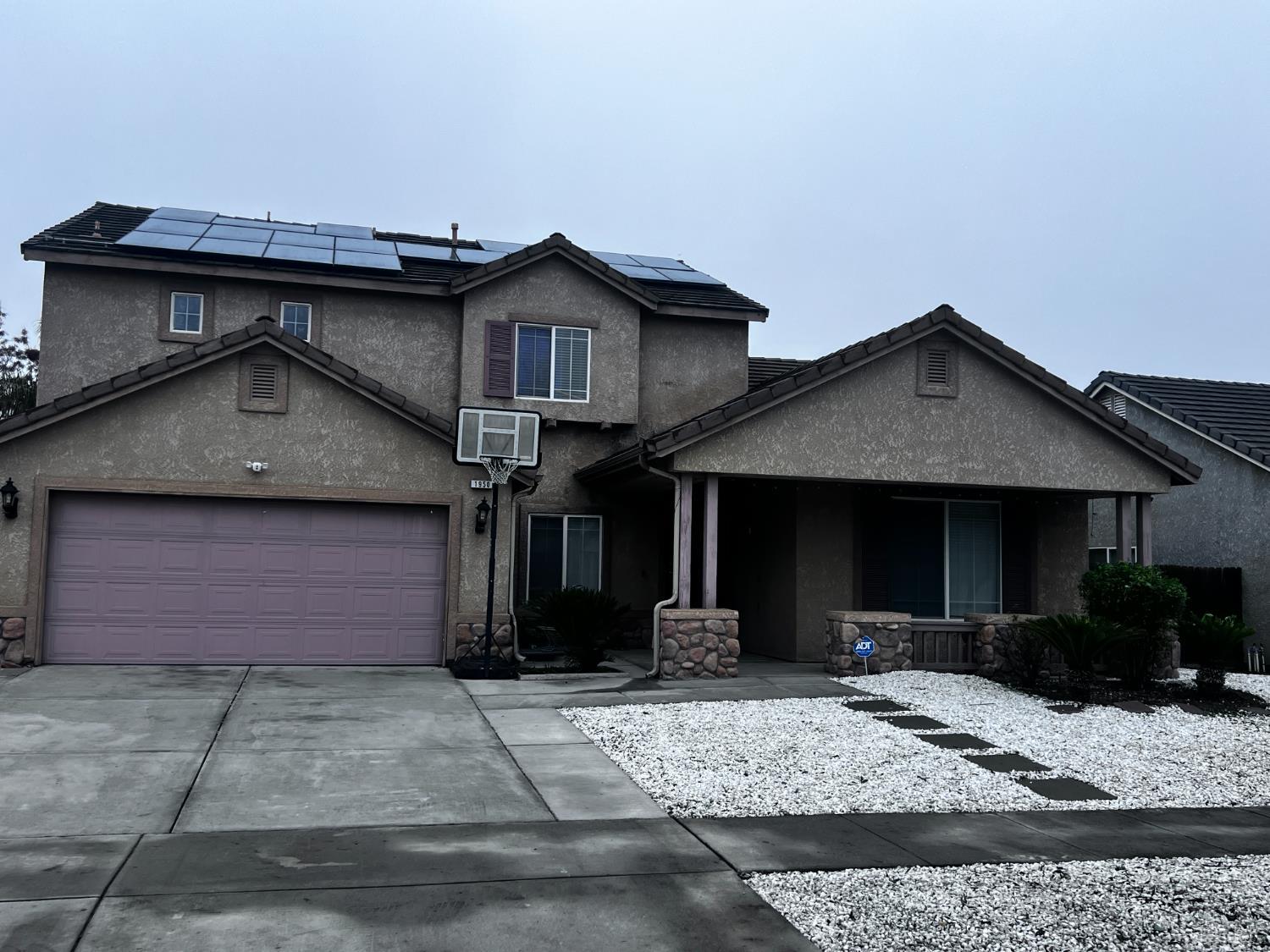 1950 W Rio Hondo Way, Hanford, CA 93230