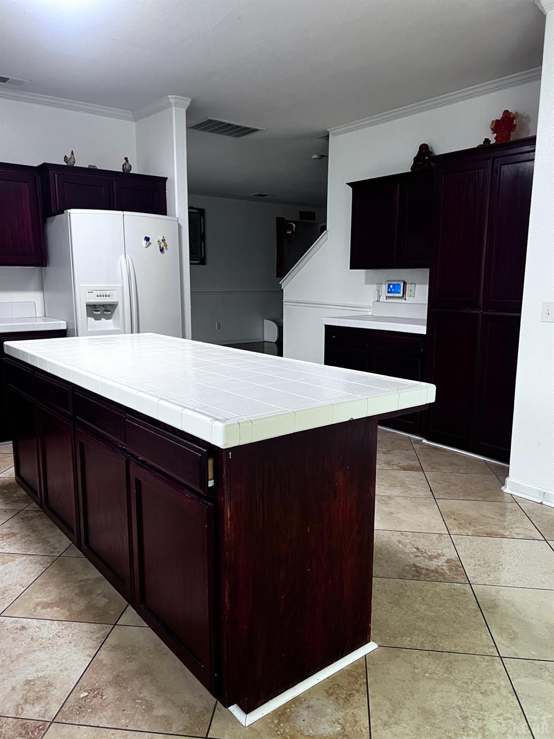 1950 W Rio Hondo Way, Hanford, CA 93230