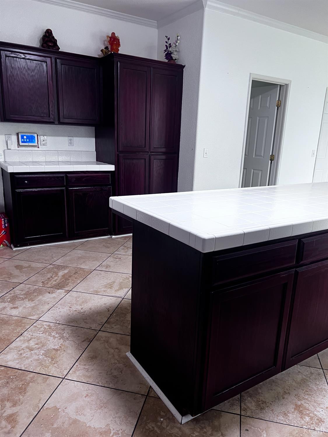 1950 W Rio Hondo Way, Hanford, CA 93230