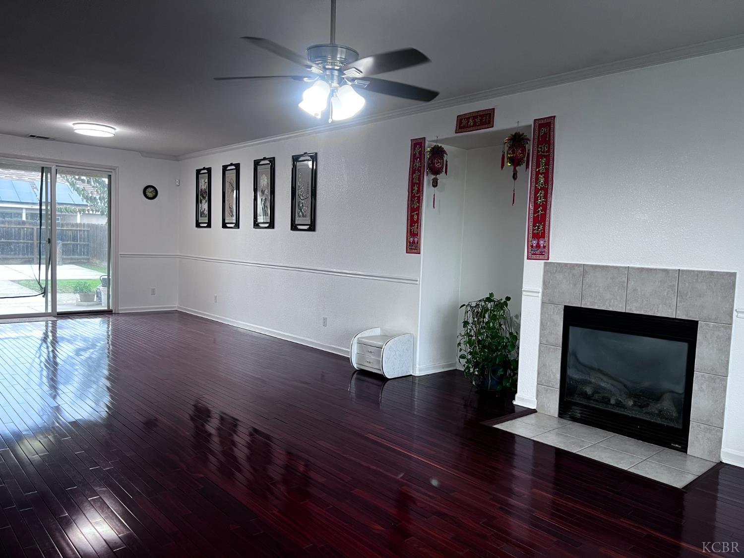 1950 W Rio Hondo Way, Hanford, CA 93230