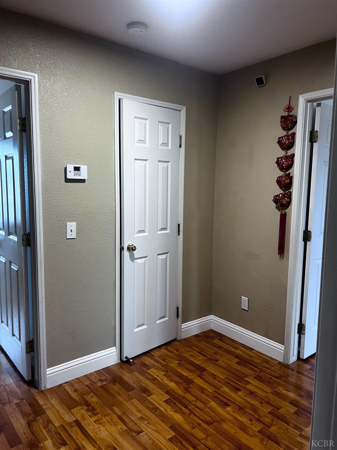 1950 W Rio Hondo Way, Hanford, CA 93230