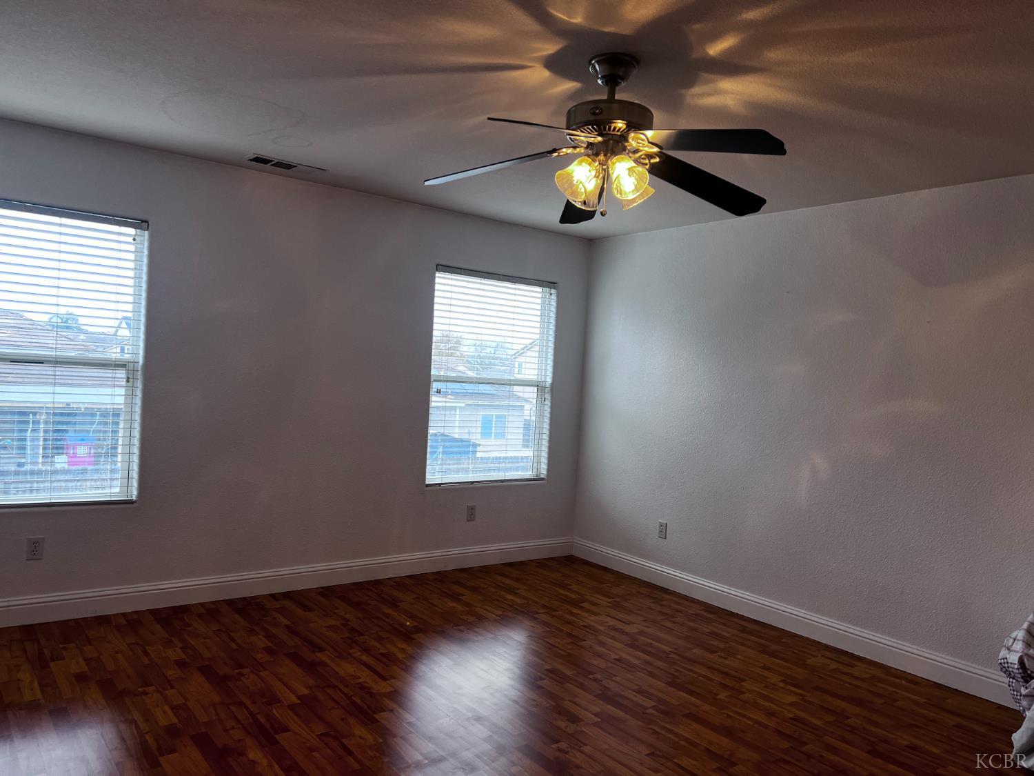 1950 W Rio Hondo Way, Hanford, CA 93230