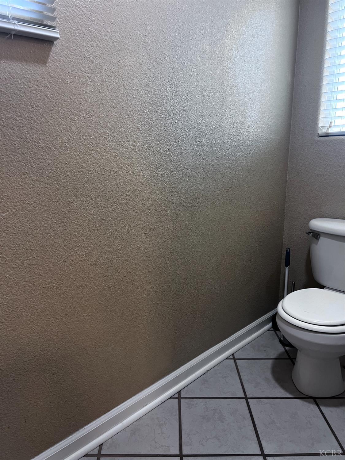 1950 W Rio Hondo Way, Hanford, CA 93230