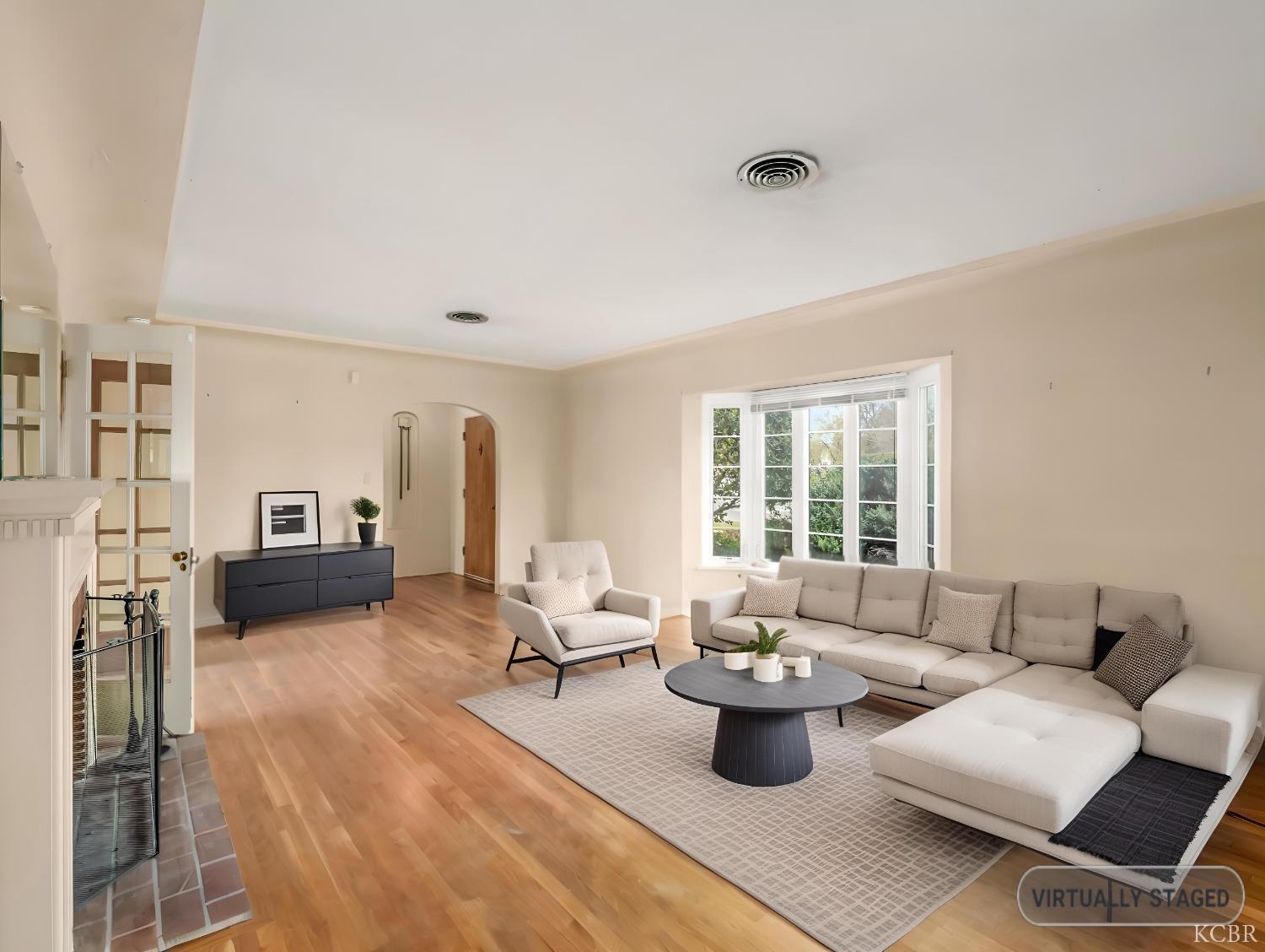 403 W Grangeville Blvd, Hanford, CA 93230