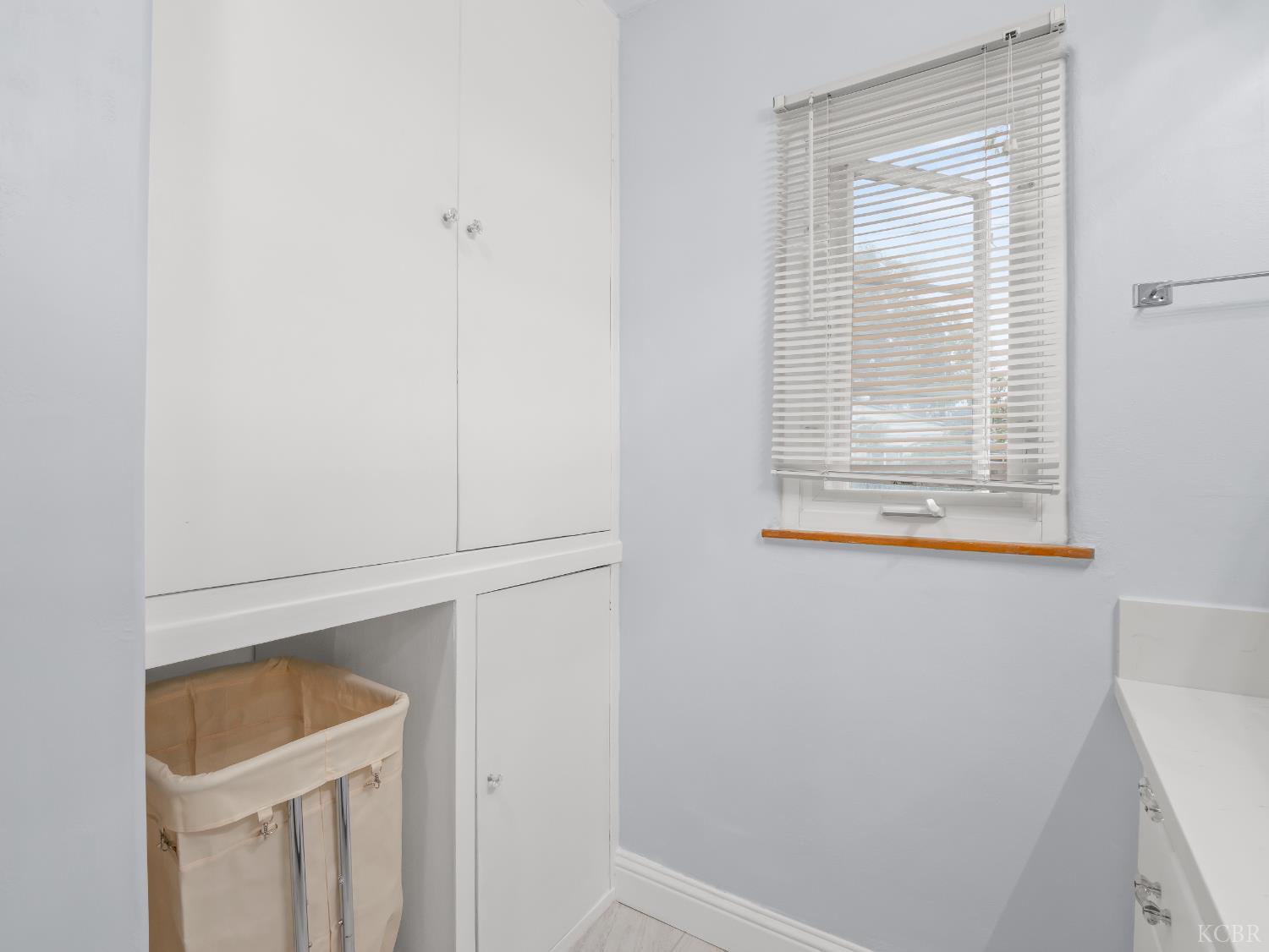 403 W Grangeville Blvd, Hanford, CA 93230