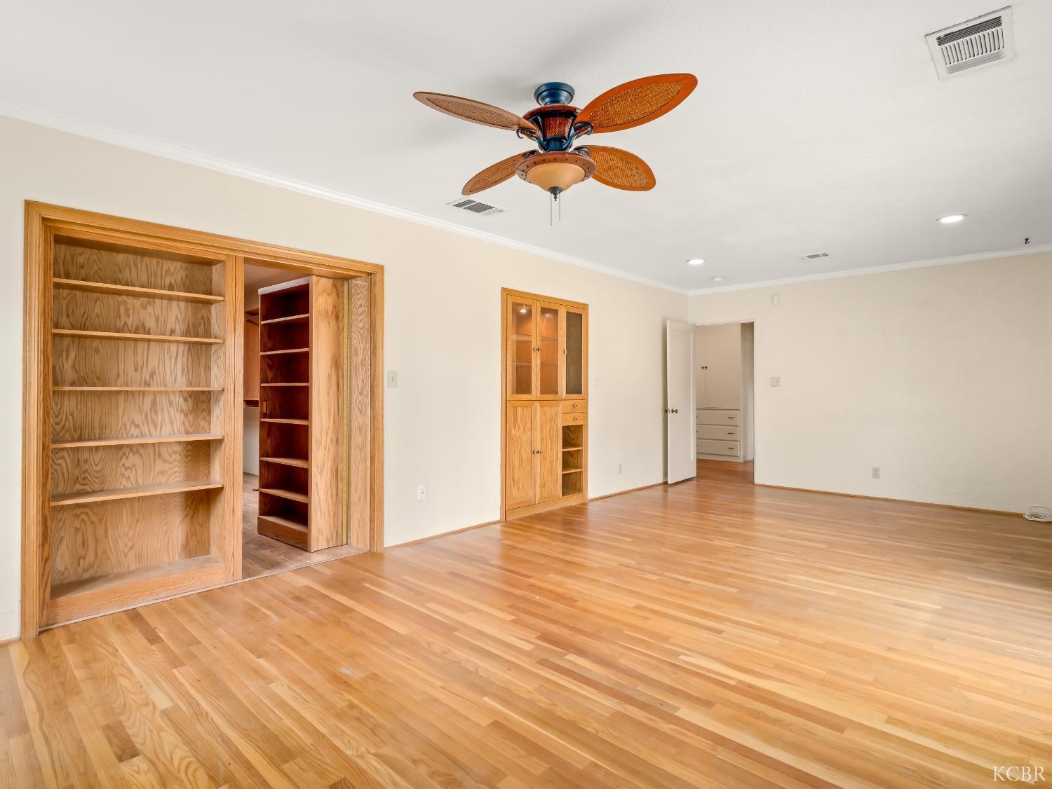 403 W Grangeville Blvd, Hanford, CA 93230