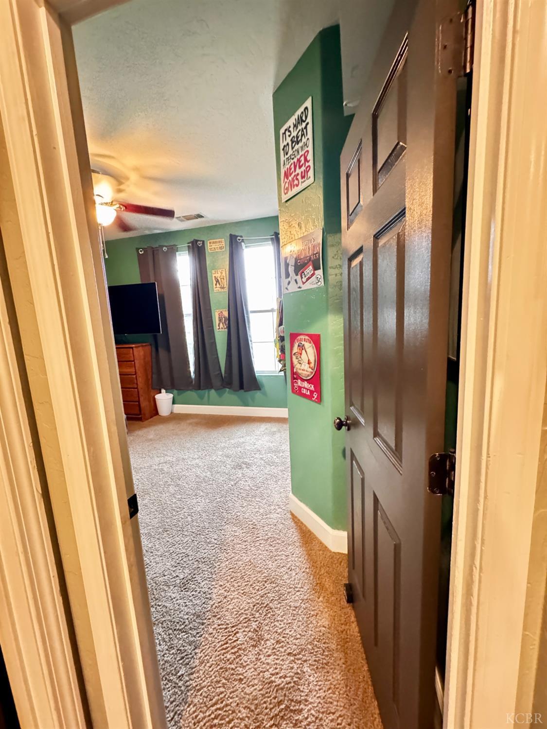 2945 W vine Ave, Visalia, CA 93291