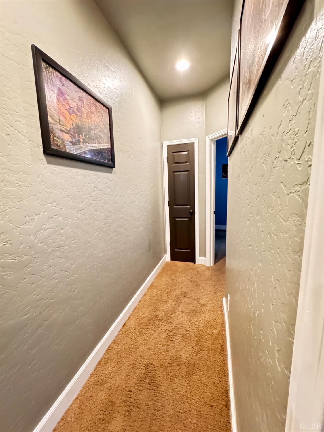 2945 W vine Ave, Visalia, CA 93291